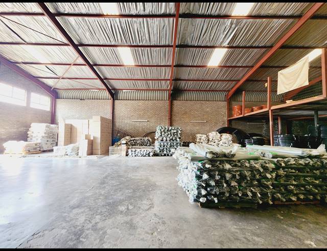872M² WAREHOUSE FOR SALE IN KYA SANDS